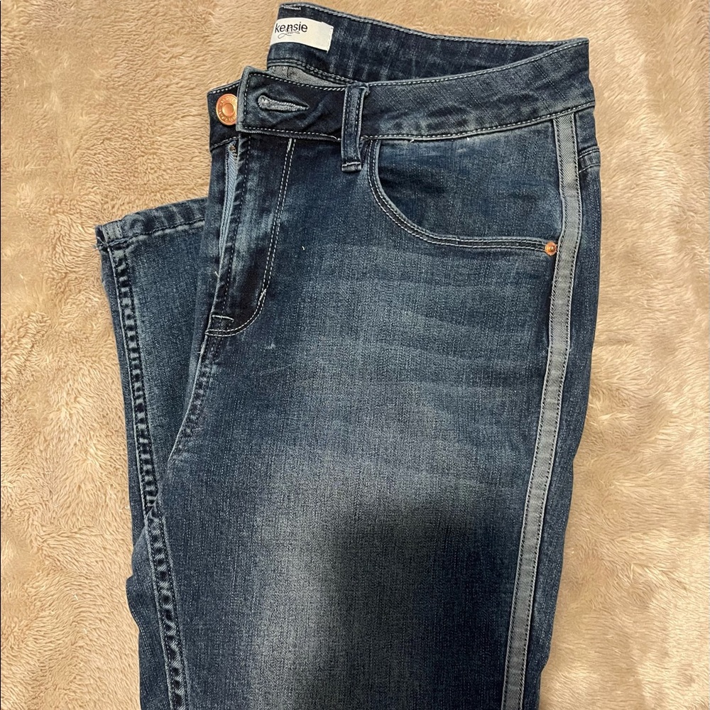 Kensie Skinny Jean Size 8/29 w/ Strip Detail